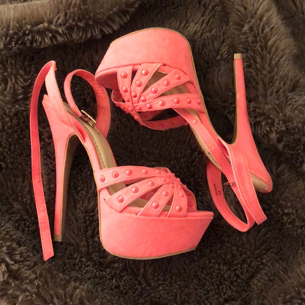 Shoe Dazzle Estara Heels